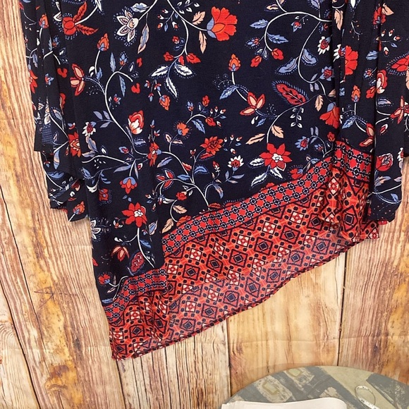 New Directions XL Floral Blouse & With Split Sleeve - Picture 6 of 9